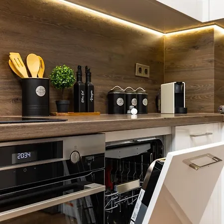 Downtown Atelier 53 - Free Parking * Plovdiv